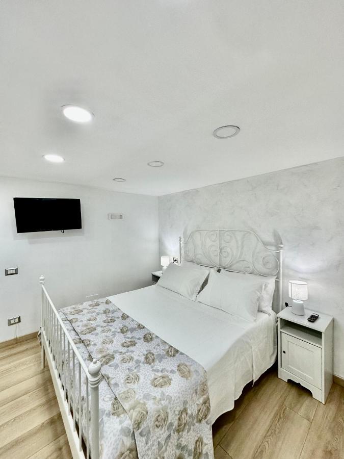 La Casa Di Elisa Apartment Napoli Bagian luar foto