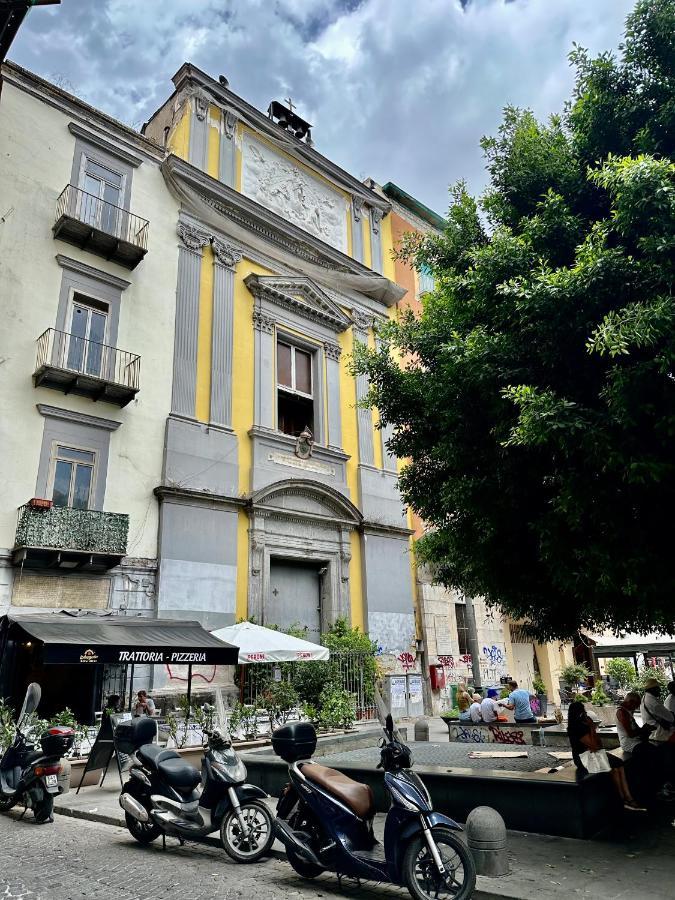 La Casa Di Elisa Apartment Napoli Bagian luar foto