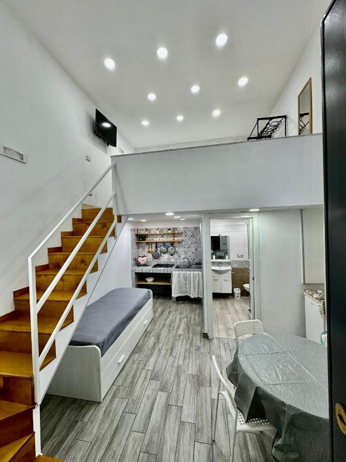 La Casa Di Elisa Apartment Napoli Bagian luar foto